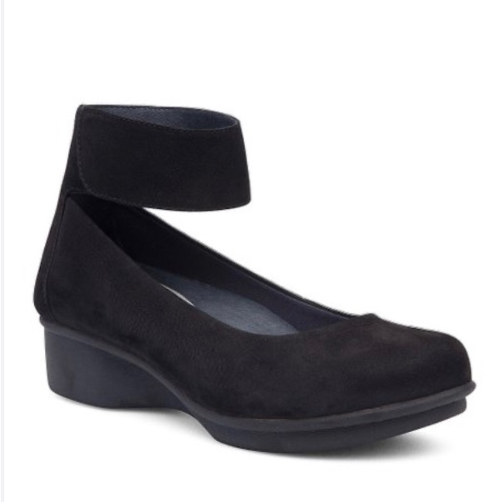 DANSKO Sz 39 Lulu Ankle Strap Nubuck Suede Round Toe Small Wedge Shoes